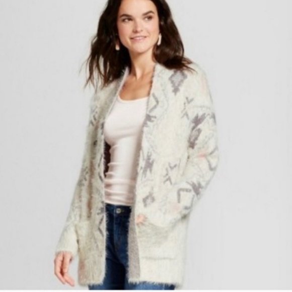 Knox Rose Tribal Aztec Fuzzy Eyelash 